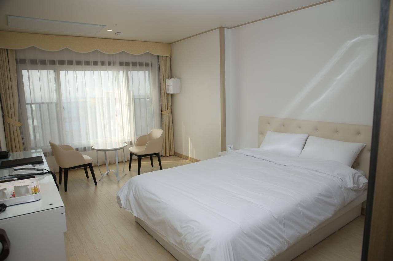 Daebudo Tourist Hotel Ansan Exterior photo