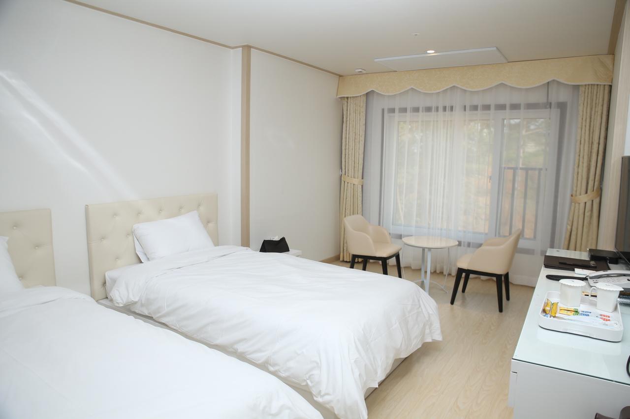 Daebudo Tourist Hotel Ansan Exterior photo