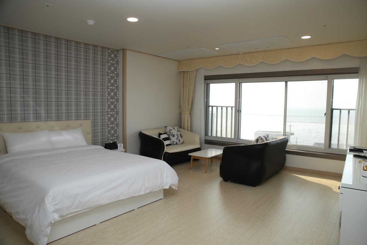 Daebudo Tourist Hotel Ansan Exterior photo
