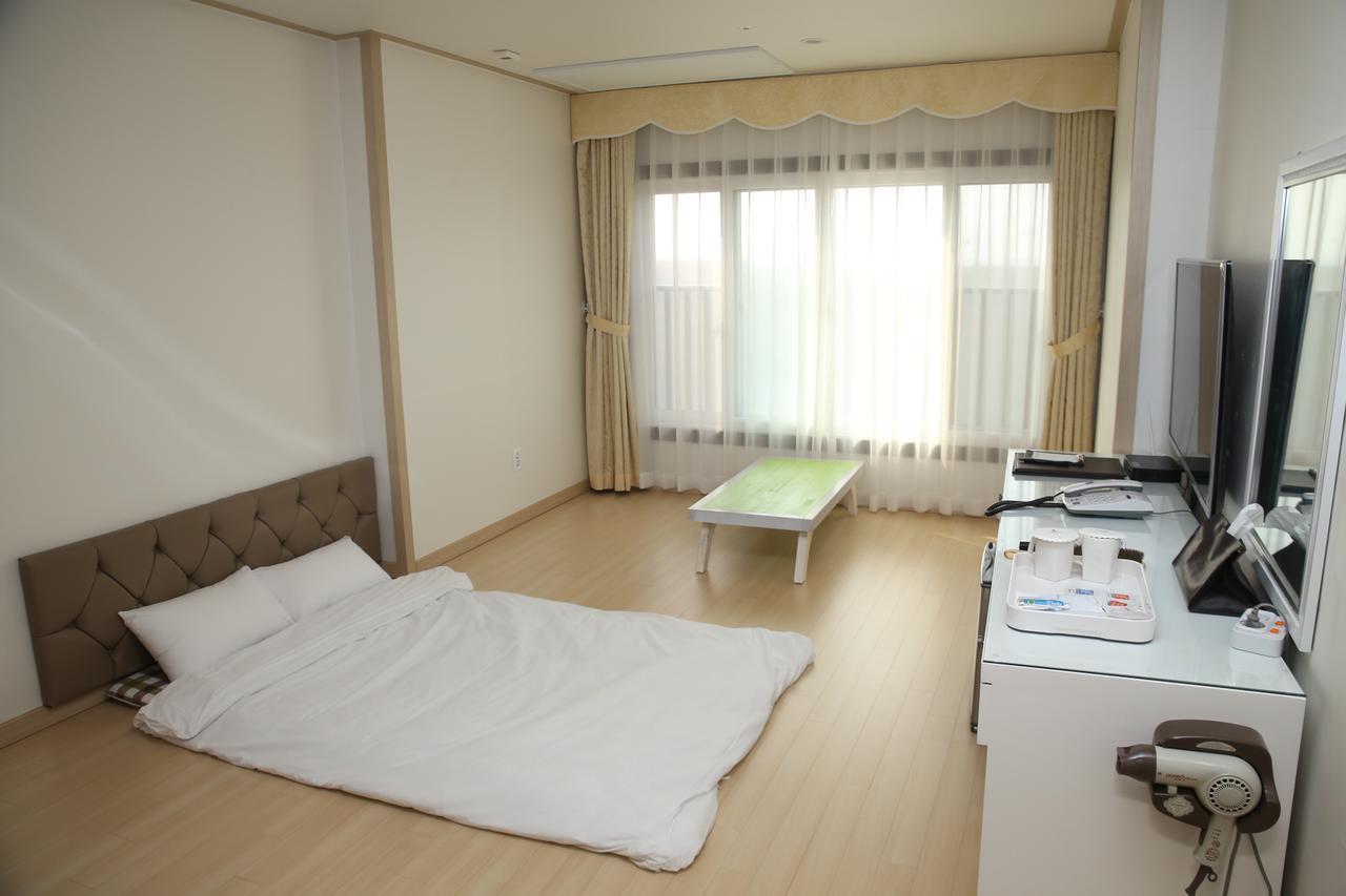 Daebudo Tourist Hotel Ansan Exterior photo